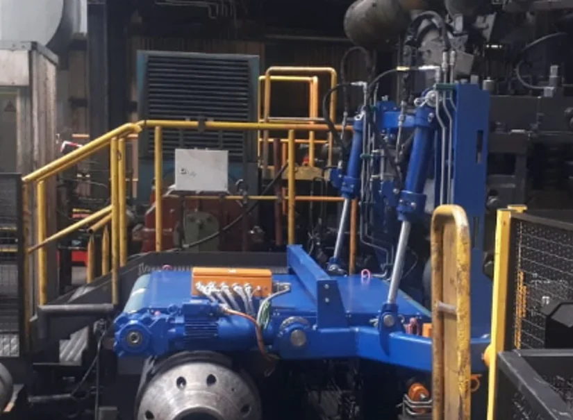Decoiler installed in a production line
